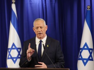 Gantz stapt uit oorlogskabinet Israël: 'Eenheid is verdwenen'