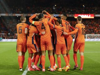 Stand.nl: 'Ook zonder Frenkie de Jong kan Oranje kampioen worden'