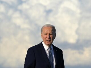 Stand.nl: 'Het is beter voor iedereen als Biden ermee stopt'