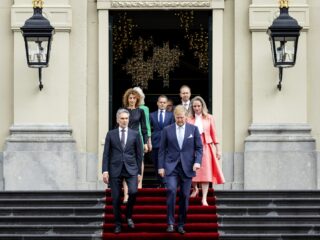 Podcast De Dag: zes maanden Schoof, een tussenstand