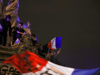 Franse verkiezingen lijken verrassend gewonnen door linkse alliantie