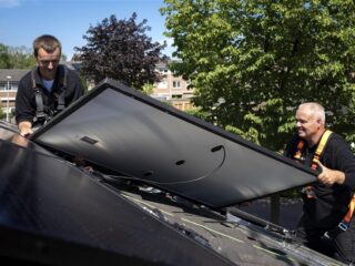 Stand.nl: 'Zonnepanelen horen niet op monumenten'