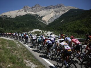 De Toursupporter: de Duitser die de Tour volledig in het geel volgt