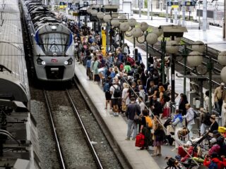 Linkse activist opgepakt op terrein Franse spoorwegen na sabotage TGV
