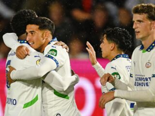 'Landskampioen PSV scoort gewoon voor het plezier, het gaat allemaal zo makkelijk'