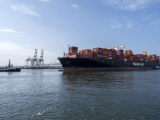 Werkonderbreking in haven Rotterdam voor vroegpensioenregeling zware beroepen