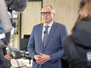 Vlaamse minister-president wil hechtere band tussen Nederland en België: 'Nadenken over innovatie-alliantie'