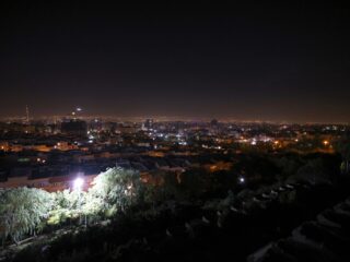 Israël voert aanval uit op doelen in Iran, twee doden gemeld