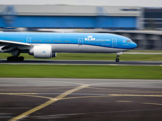 Hoe veilig is vliegen écht? 'De overlevingskans neemt dichtbij de nooduitgang toe'