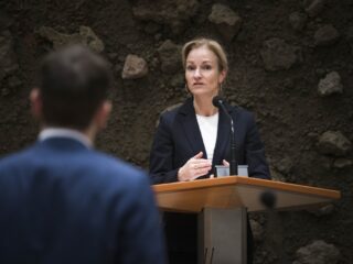 'Lilian Helder kan wel een spindoctor gebruiken'