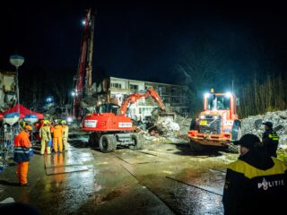 Reddingswerkers zoeken tevergeefs hele nacht door in Den Haag; zoektocht gaat door