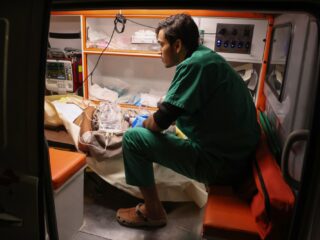 'Artsen kunnen niet langer wegkijken van geweld in Gaza, dan kom je in conflict met de eed'