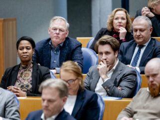 Six Dijkstra (NSC) kritisch op AI-gebruik bij overheid: 'Men heeft werkelijk geen idee waar het mee bezig is'