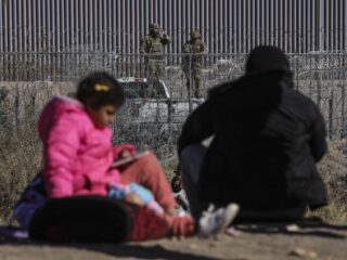 Podcast De Dag: waar Mexico de grens trekt voor Trump