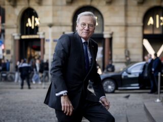 'Bazooka' en Mark Rutte waren van groot belang voor redding NAVO, zo vindt Jaap de Hoop Scheffer