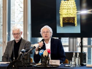 Hoe extreemrechtse Roemeense politici de kunstroof uit het Drents Museum gebruiken voor de verkiezingen