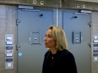 Podcast De Dag: staatssecretaris Coenradie in de knel