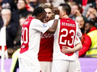 'Deze eeuw geen seizoen waarin Ajax meer punten had na 23 wedstrijden dan nu (57)'