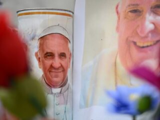 Pauselijke gezondheid door de tijd heen: ''s Ochtends verkouden en 's avonds overleden'