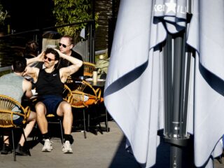 Nederland is een gelukkig land in een moeilijke tijd: 'Ik schuif de krant bewust opzij'