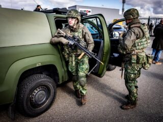 Nederlandse krijgsmacht breidt werving fors uit: opkomstplicht niet uitgesloten
