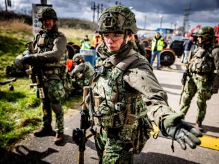 Wie gaan er het leger in? Defensie wil 125.000 extra krachten werven