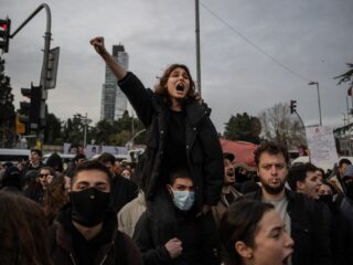 Protest tegen arrestatie burgemeester Istanbul houdt aan