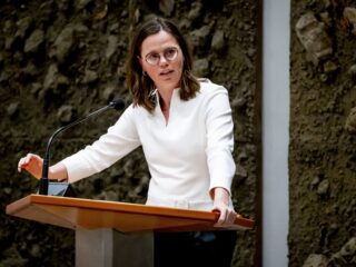 Bikker (ChristenUnie) kritisch op houding linkse partijen: 'Timmermans, doe boter bij de vis rond NAVO-norm'