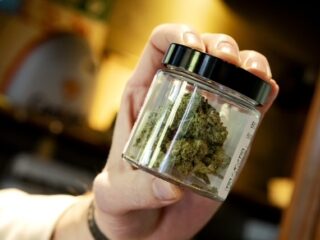 Verslaafd in de cel: ‘Ik nam zelfs mijn pijp en aansteker mee, alles ging naar binnen'