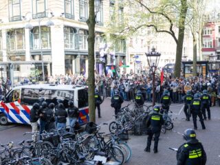 Politiebond wil bodycams voor ME’ers na spanningen rond demonstraties