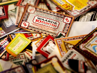 Zegels sparen of een kortingskaart scannen. Waarom werkt dat eigenlijk voor jou én de winkel?