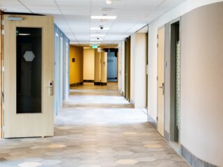 Stand.nl: 'De lange wachtlijsten in de ggz zijn onacceptabel'