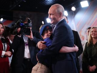 Russische kinderen worden al jong klaargestoomd voor het leger