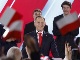 Omslag na tweede exitpoll: conservatieve Nawrocki wint verkiezingen