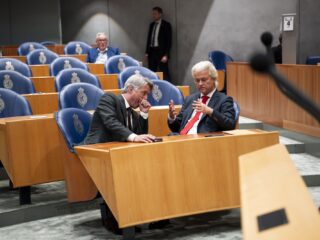 Wat doet de val van het kabinet met het vertrouwen van de PVV-achterban?