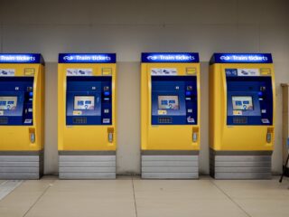 'NS-medewerkers, stop met die stakingen, maar doe publieksvriendelijke acties'