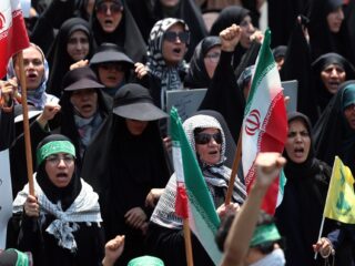 Israël valt atoomprogramma Iran aan, Iran reageert met droneaanvallen