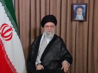 Podcast De Dag: Iraniërs over (de hoop op) regime change