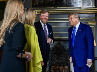 Waarom lachen we bij ongemakkelijke situaties?