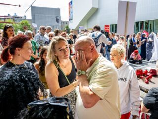 Vader Wim loopt mee in mars tegen femicide: 'Al moet ik op mijn knieën, dan ga ik nog door'