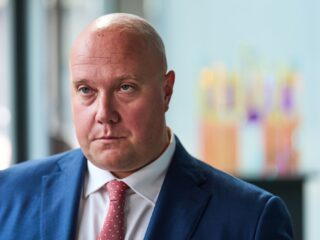 Staatssecretaris: militair vervoer op spoor voorrang geven boven personenvervoer