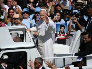 Eerste millennial heilig verklaard door paus Leo XIV: 'cyberapostel' wordt Sint Carlo Acutis