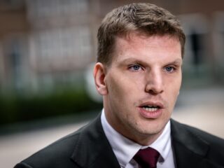 Minister van Cultuur over Songfestival: 'Zorgelijk dat Israël overal wordt uitgesloten'