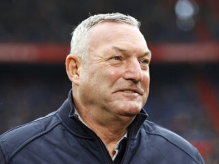 Trainer Ron Jans doet na ontslag Heitinga een appèl voor 'vriendelijker Nederland'