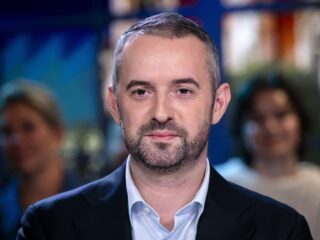 Dijk (SP): meer geld naar defensie verandert verzorgingsstaat in oorlogsmachine