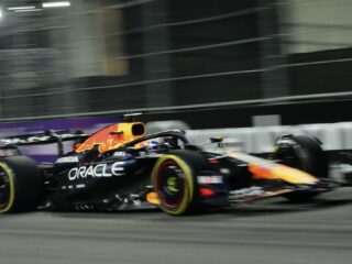 Maakt Max Verstappen nog kans op de F1-titel? 'Het kan nog heel spannend worden'