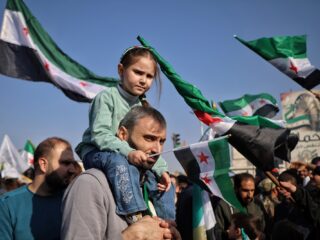 Syrië een jaar na de val van Assad-regime: 'De realiteit klopt aan de deur'