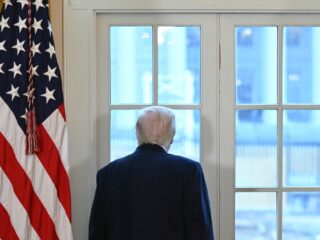 Podcast De Dag: 1 jaar Trump binnen de eigen grenzen (2/2)