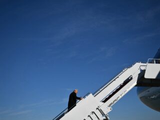 Podcast De Dag: 1 jaar Trump over de grens (1/2)