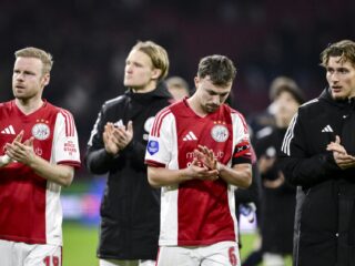 'Als Ajax zelf de kansen niet maakt loop je achter de feiten aan'
